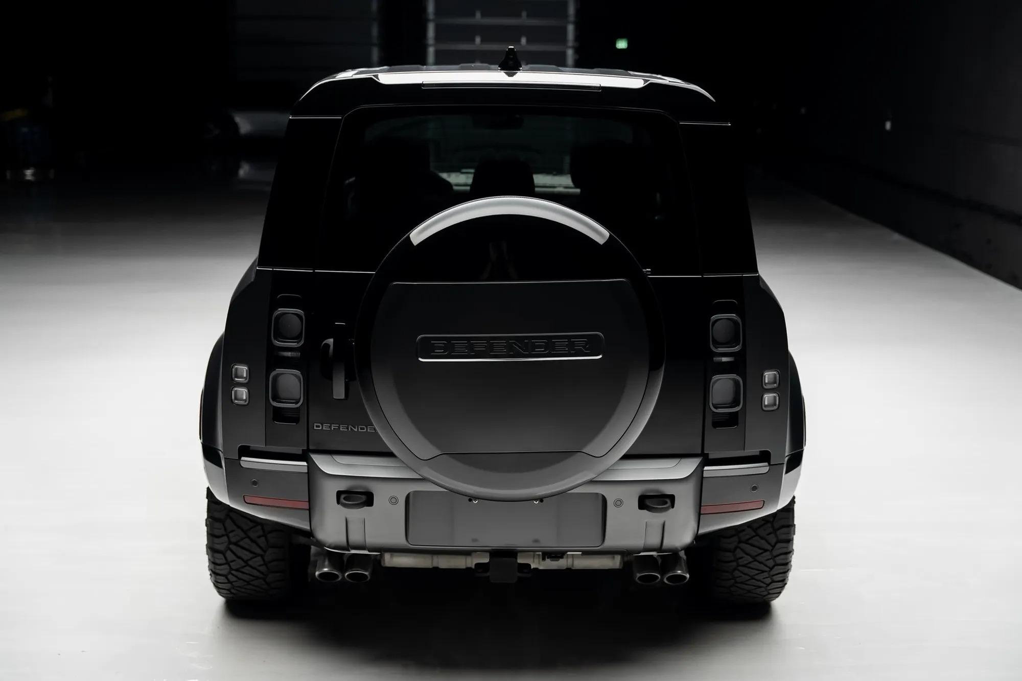 2024 Land Rover Defender 110 Carpathian Edition