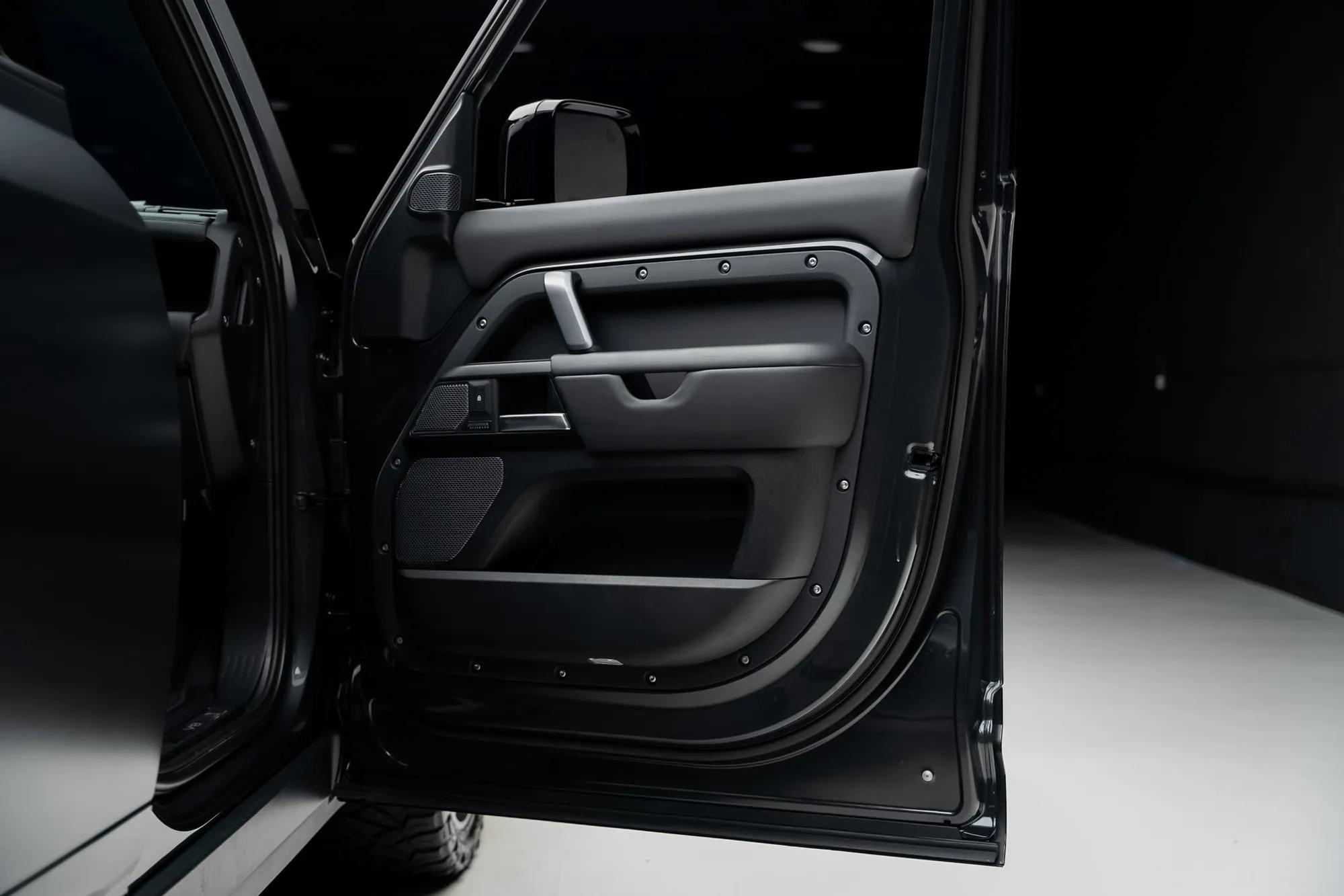 2024 Land Rover Defender 110 Carpathian Edition