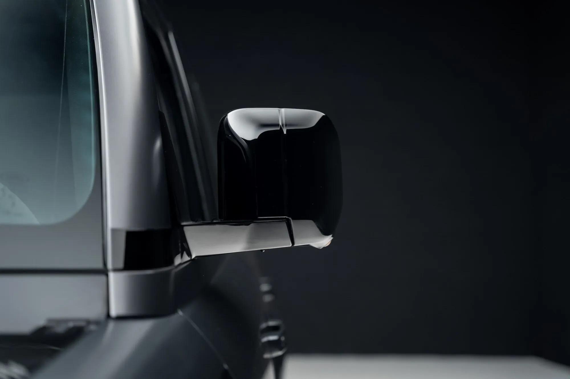 2024 Land Rover Defender 110 Carpathian Edition