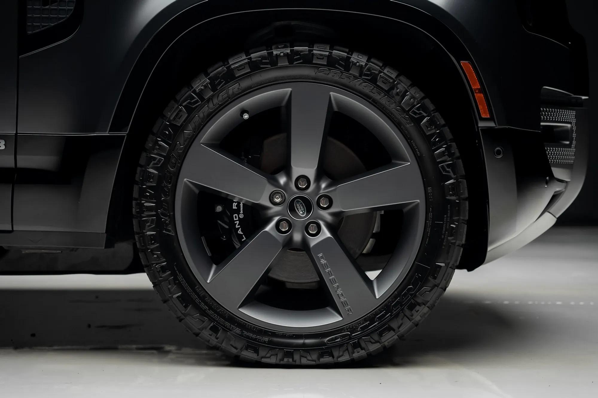 2024 Land Rover Defender 110 Carpathian Edition