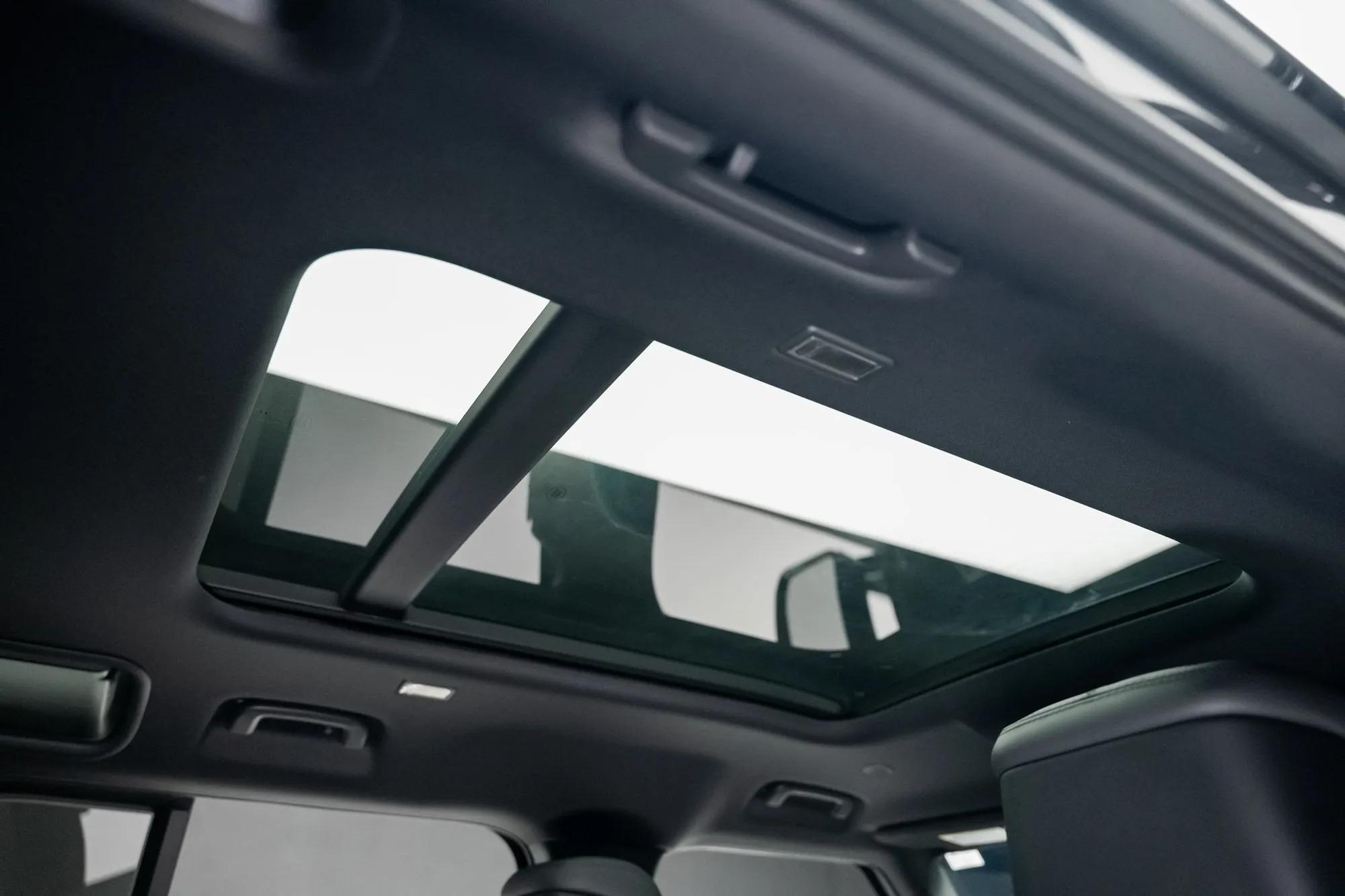 2024 Land Rover Defender 110 Carpathian Edition