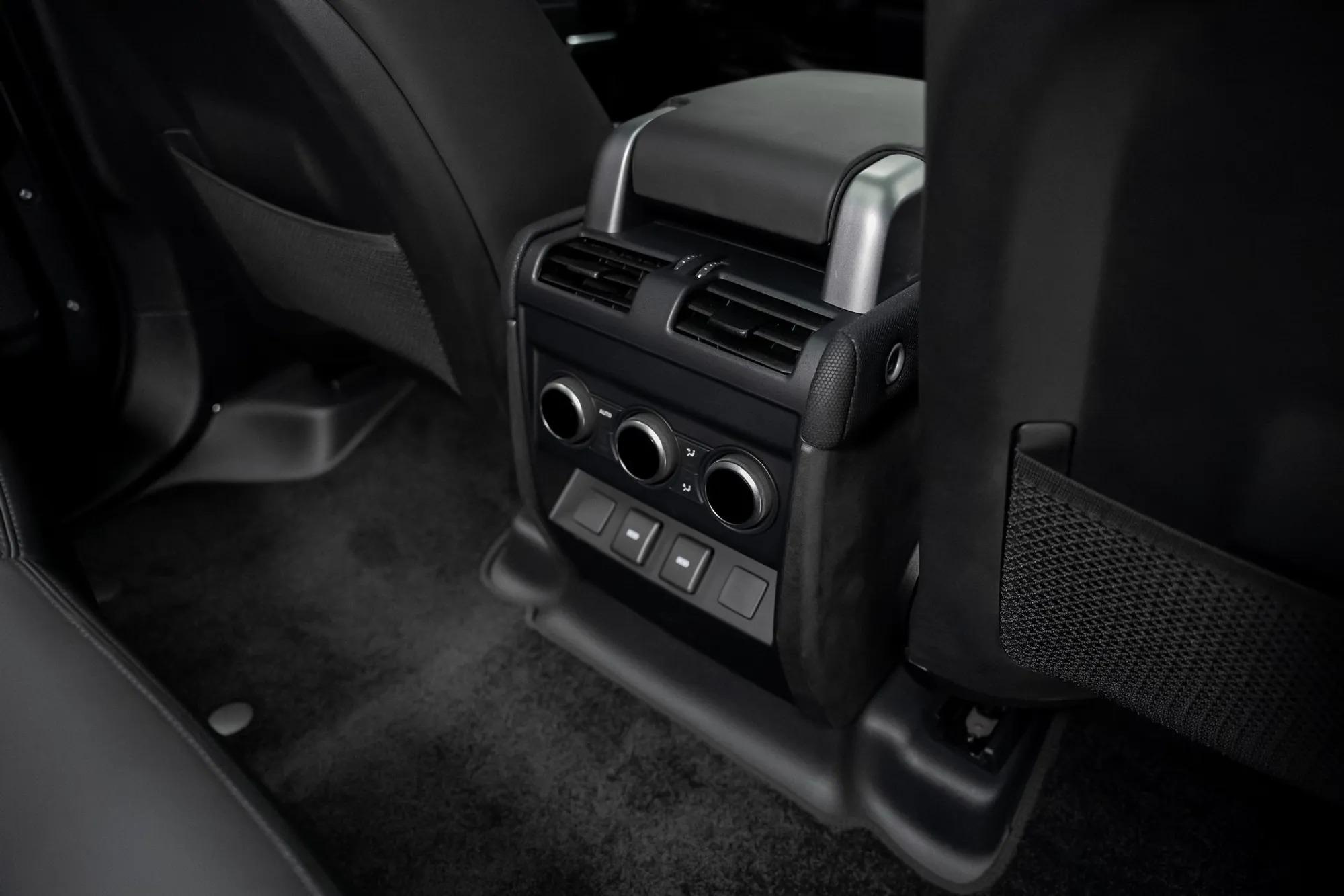 2024 Land Rover Defender 110 Carpathian Edition