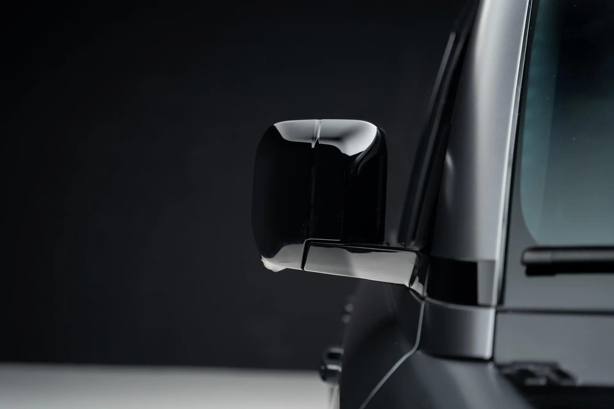 2024 Land Rover Defender 110 Carpathian Edition