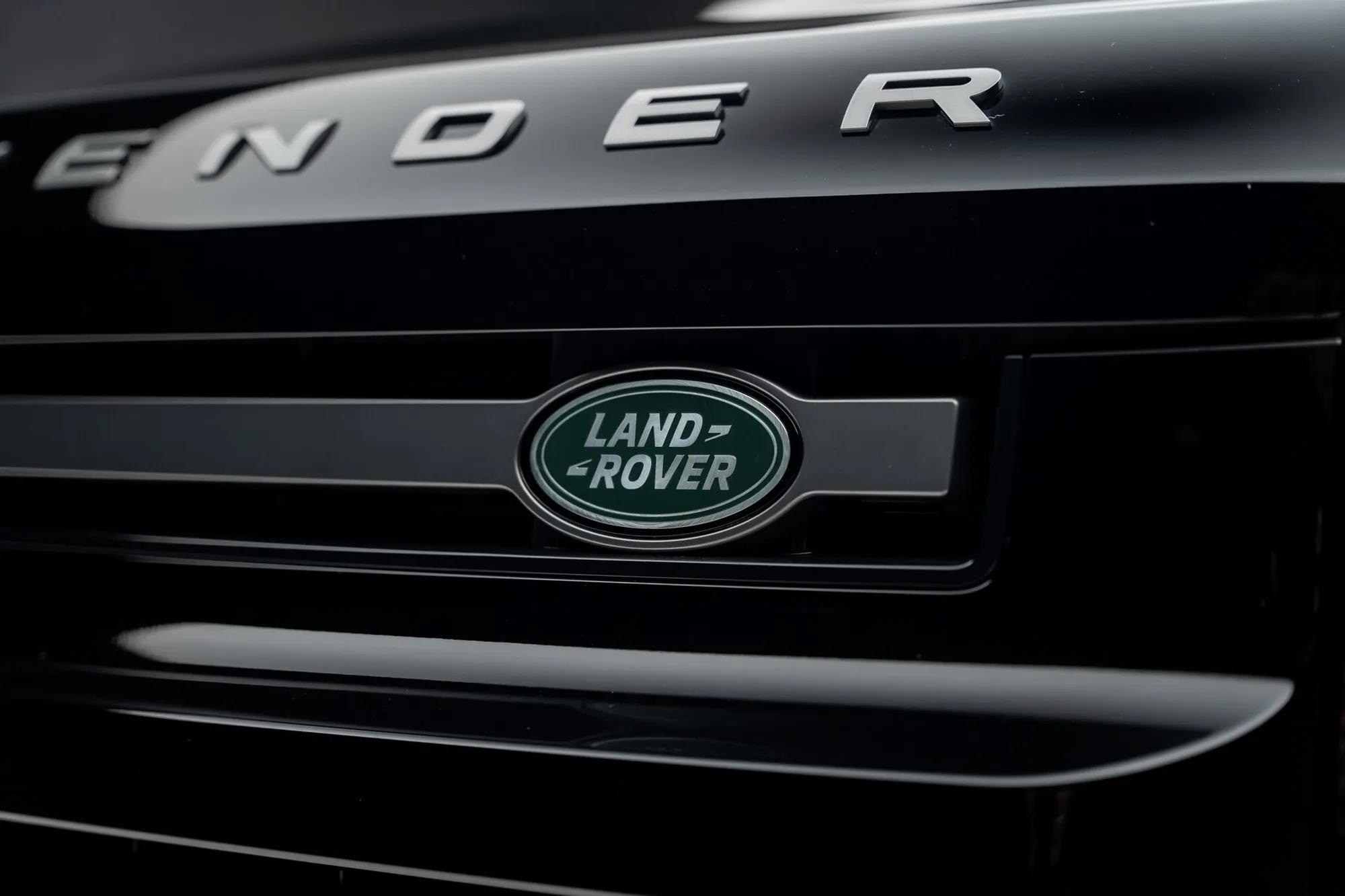 2024 Land Rover Defender 110 Carpathian Edition