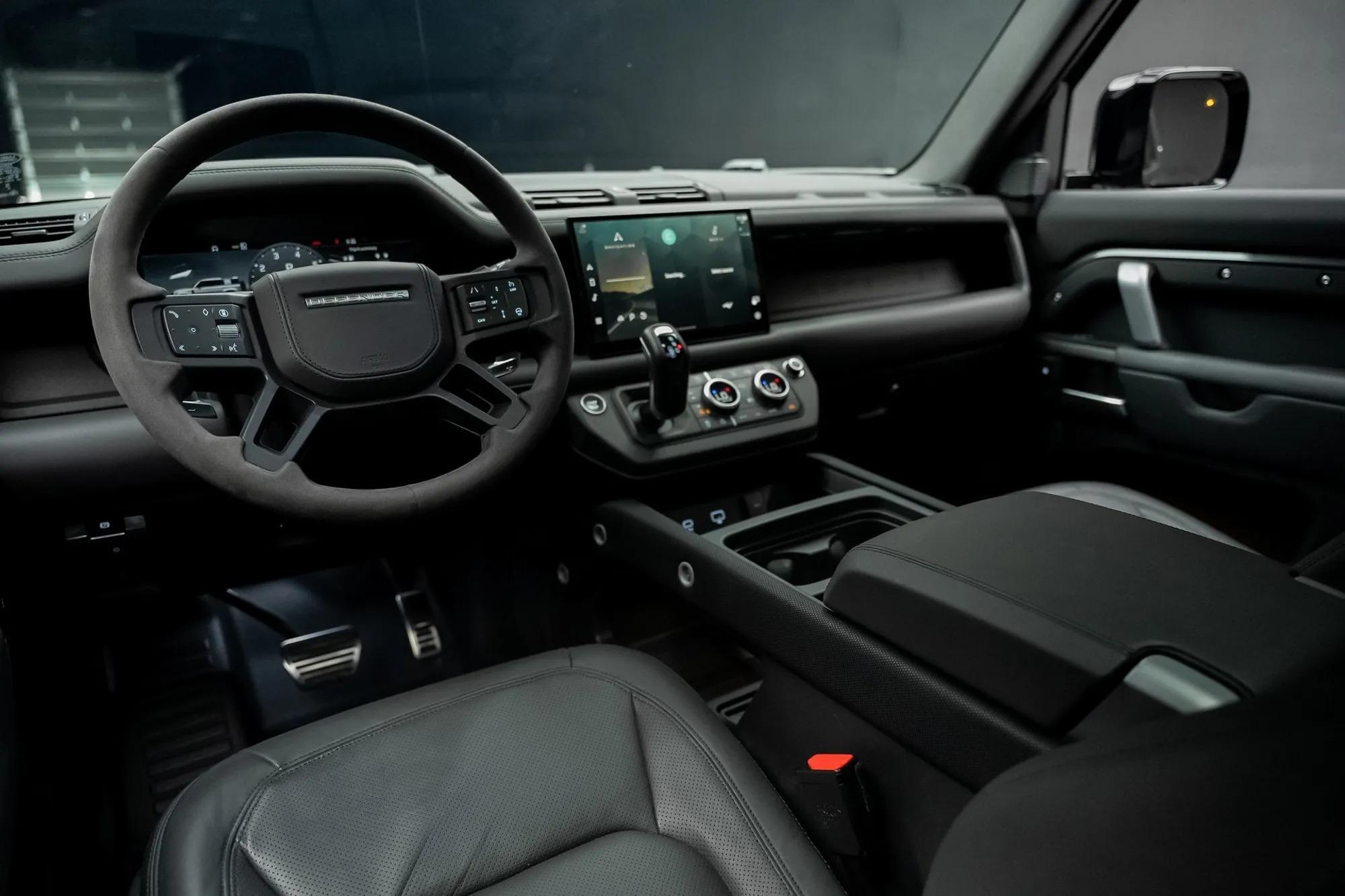 2024 Land Rover Defender 110 Carpathian Edition