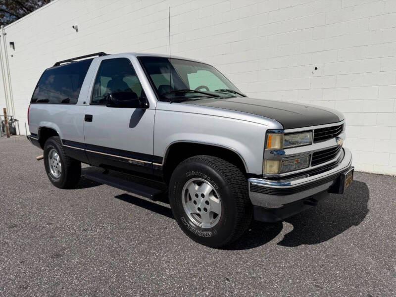 1995 Chevrolet Tahoe LT - 3