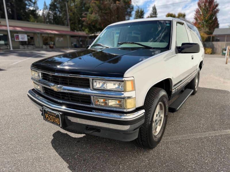 1995 Chevrolet Tahoe LT - 4