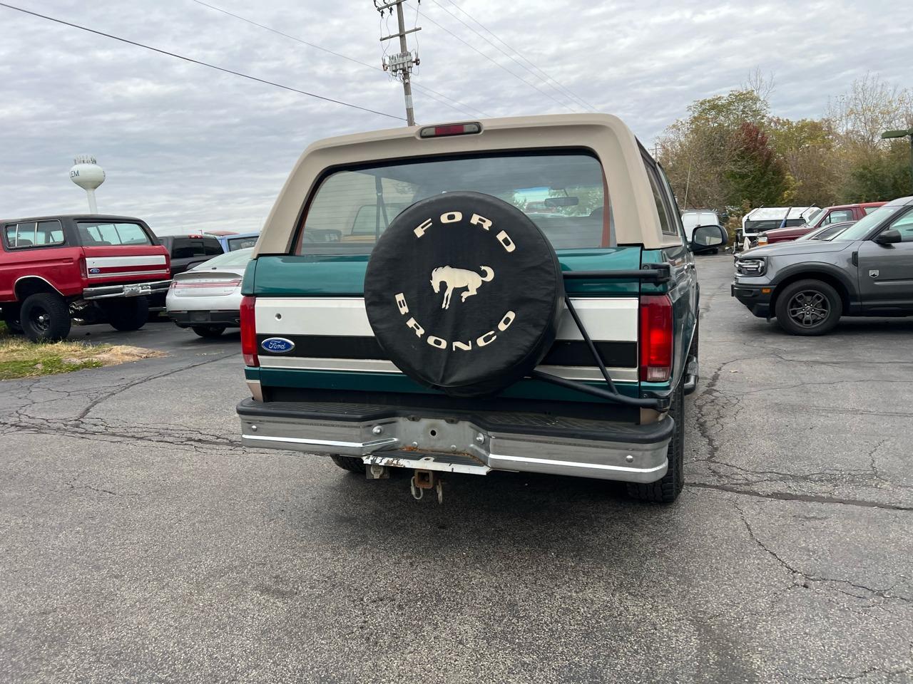 1996 Ford Bronco Eddie Bauer - 3