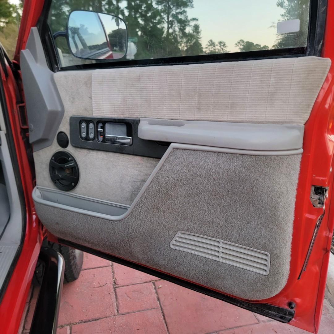 1992 Chevy K1500 4×4 Sport