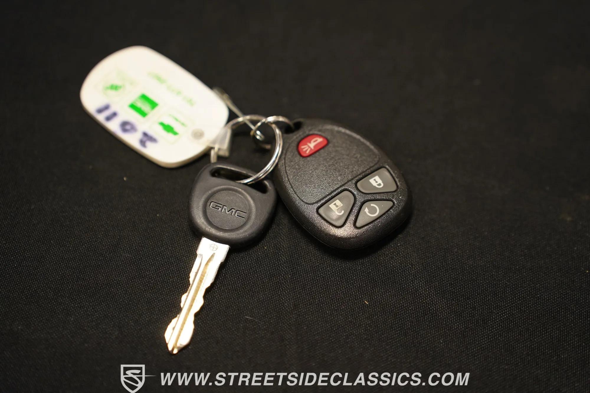 500-Mile 2011 GMC Sierra 1500 Z71 4×4