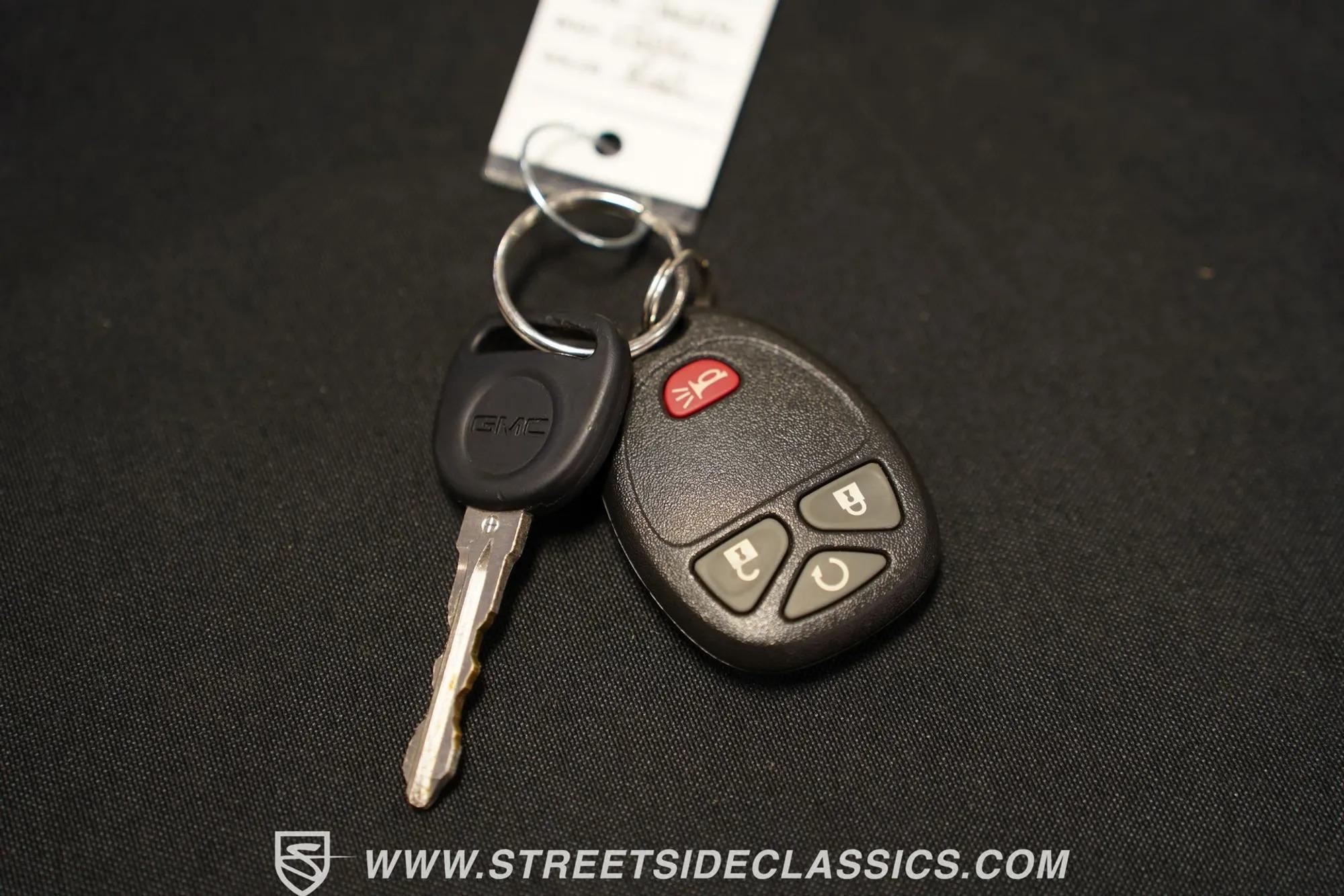 500-Mile 2011 GMC Sierra 1500 Z71 4×4