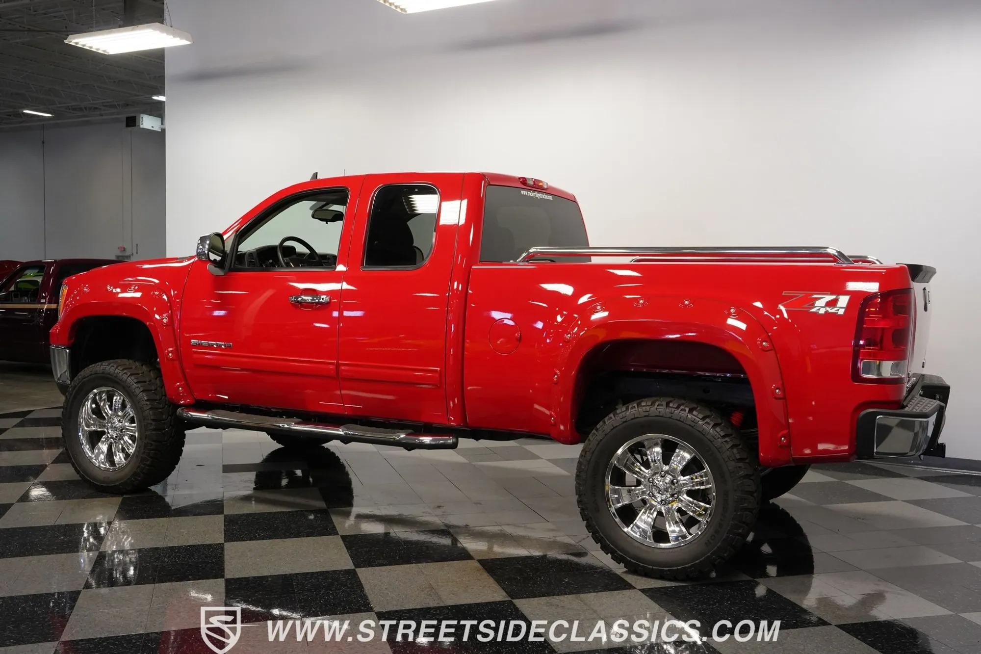 500-Mile 2011 GMC Sierra 1500 Z71 4×4 - 5