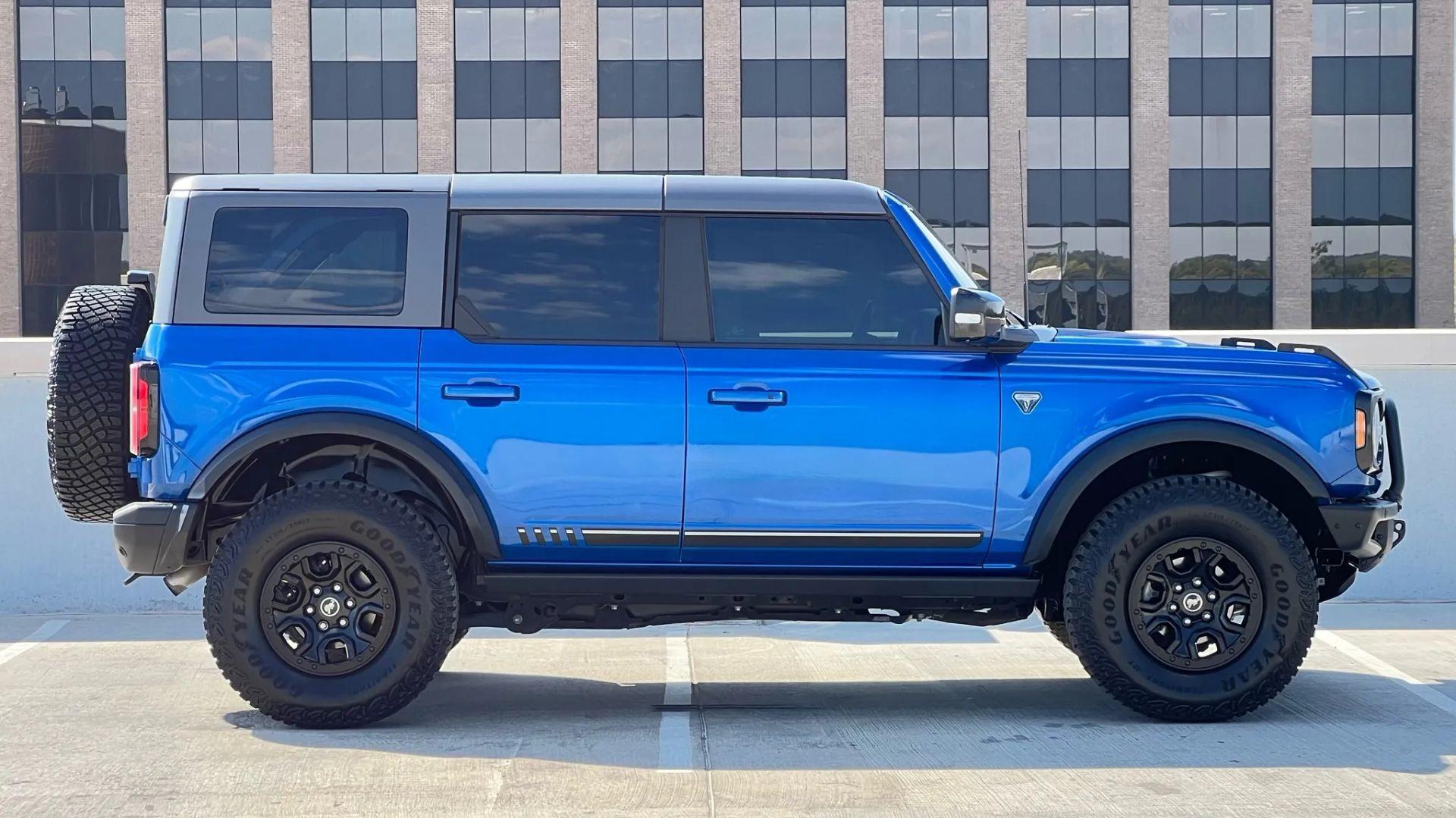 2021 Ford Bronco First Edition Advanced - 3