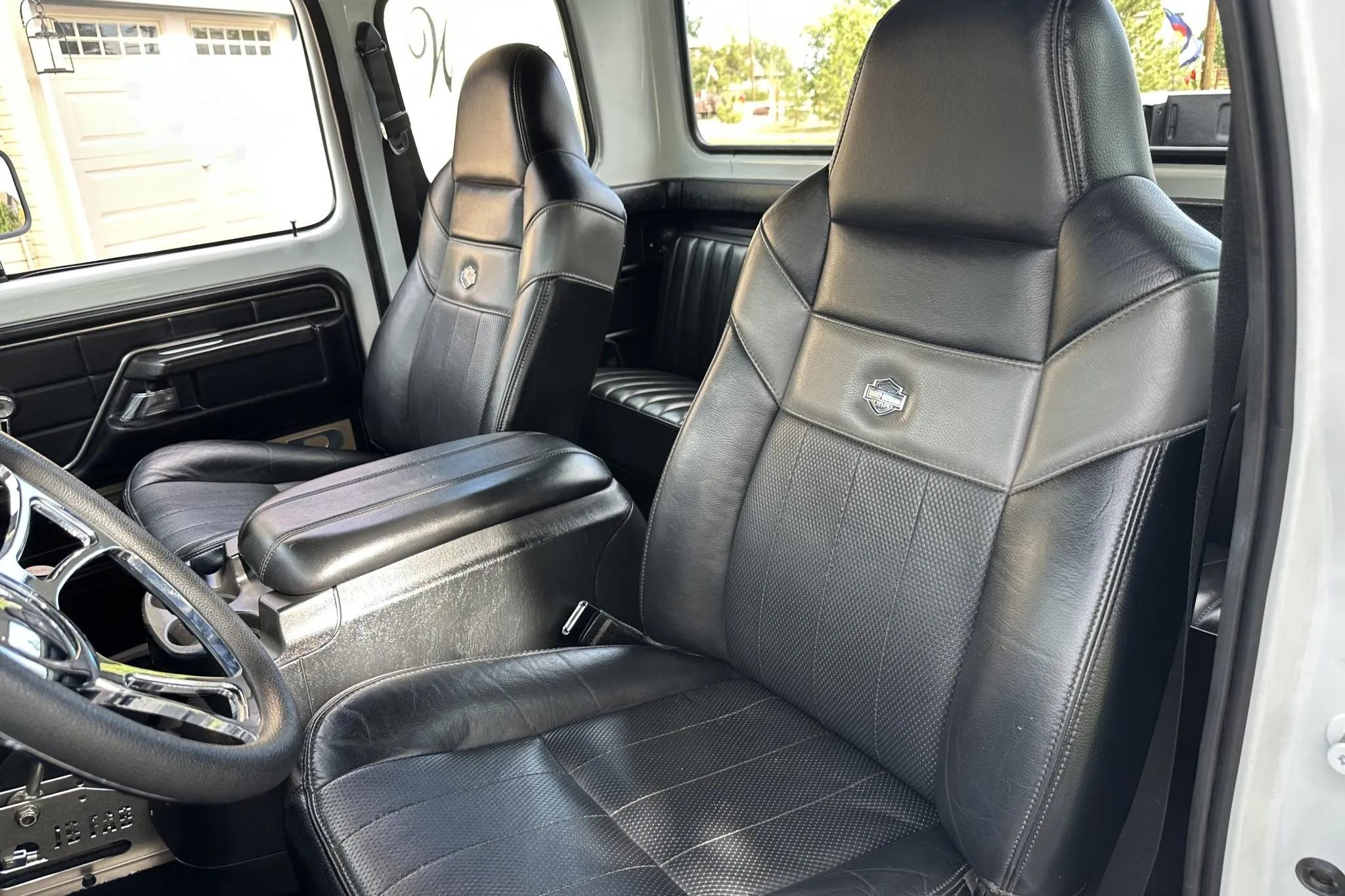 Modified 1975 Ford F-250 SuperCab 4×4