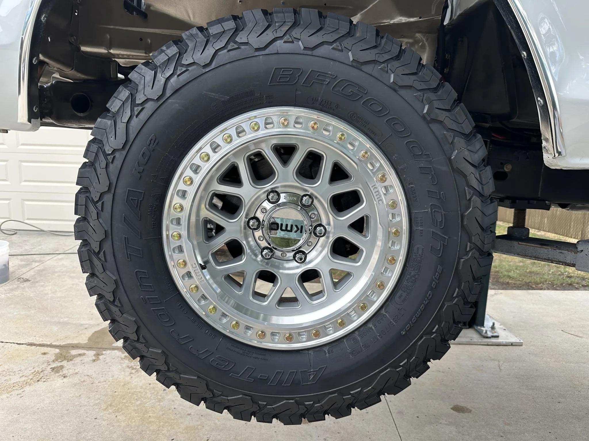 Modified 1975 Ford F-250 SuperCab 4×4