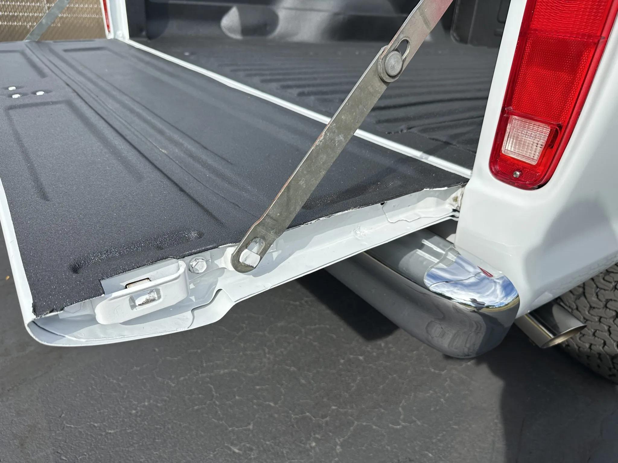 Modified 1975 Ford F-250 SuperCab 4×4