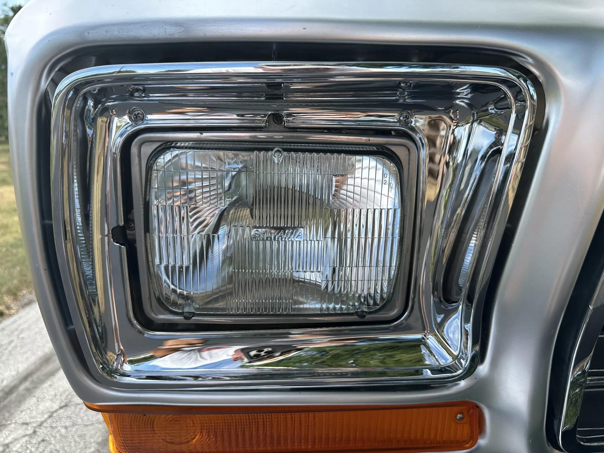 Modified 1975 Ford F-250 SuperCab 4×4