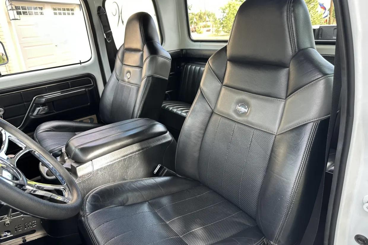 Modified 1975 Ford F-250 SuperCab 4×4