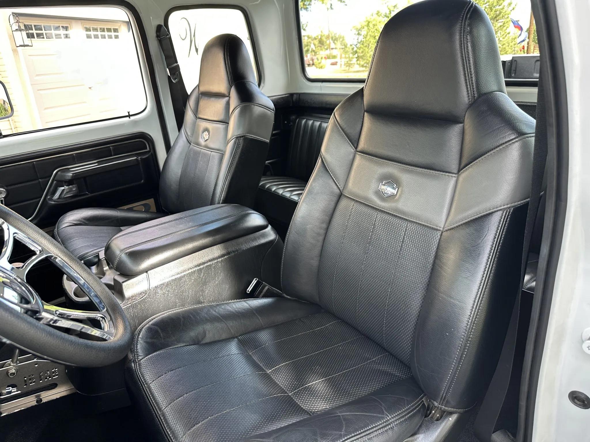 Modified 1975 Ford F-250 SuperCab 4×4