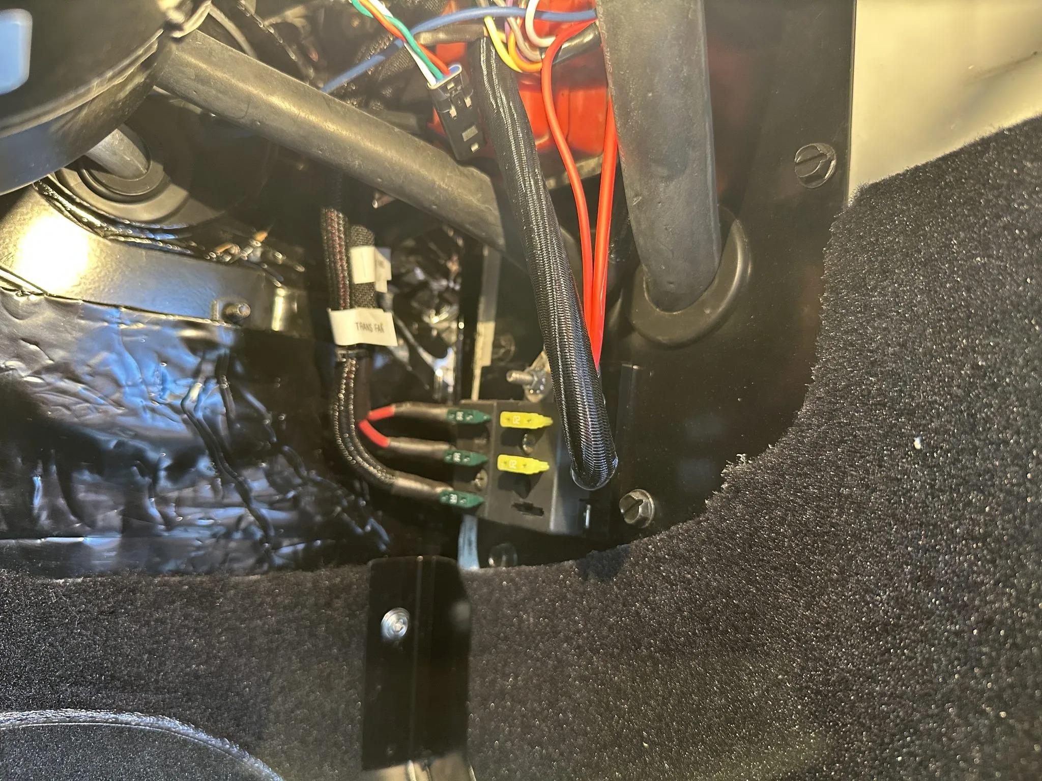 Modified 1975 Ford F-250 SuperCab 4×4