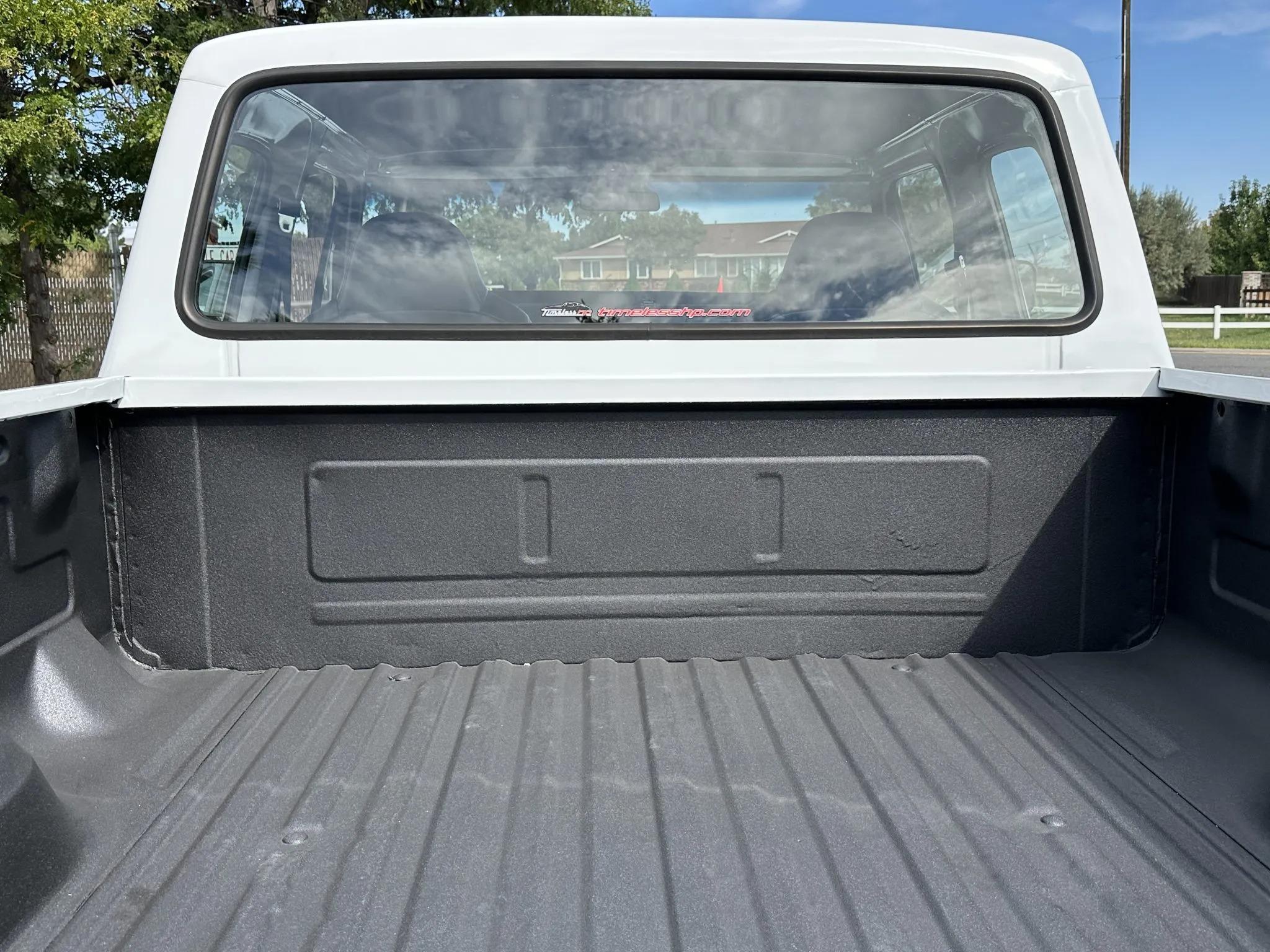 Modified 1975 Ford F-250 SuperCab 4×4