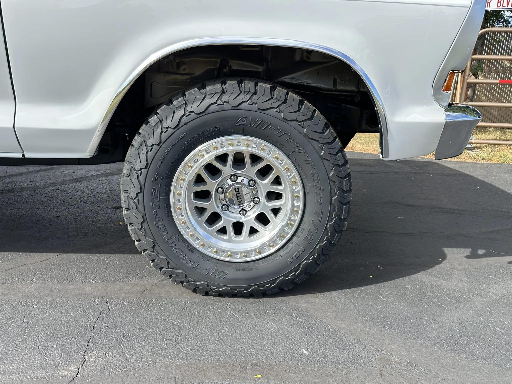 Modified 1975 Ford F-250 SuperCab 4×4