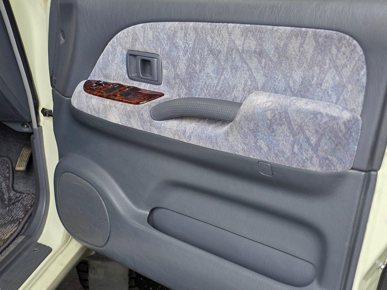 2000 Toyota Land Cruiser Prado TX Limited