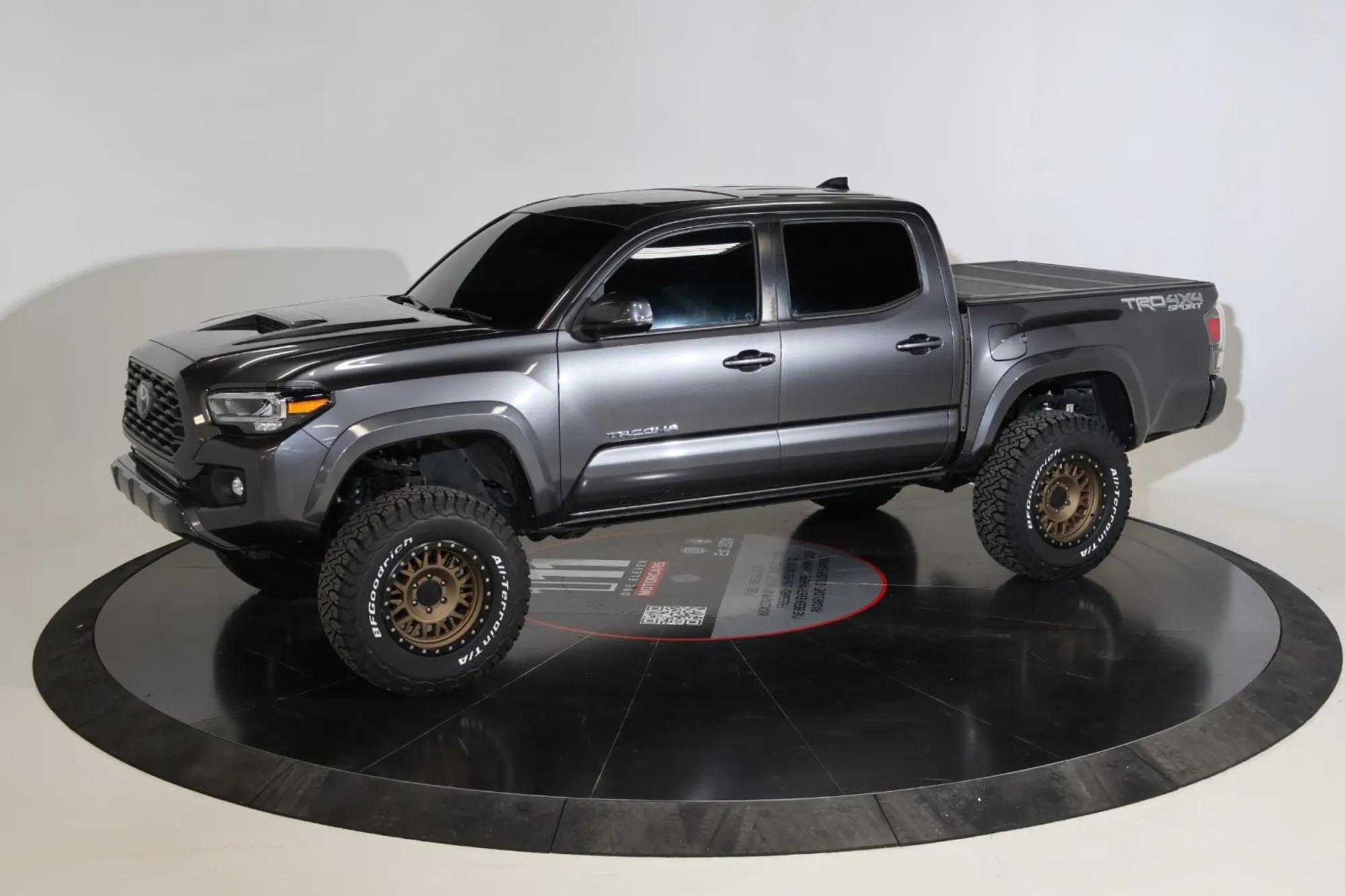 2021 Toyota Tacoma TRD Sport - 2