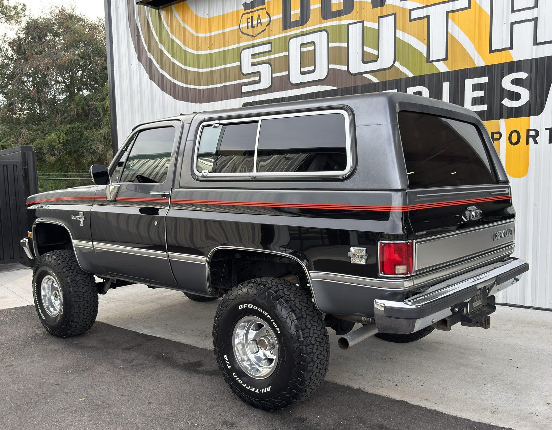 1987 Chevrolet K-5 Blazer Silverado - 3