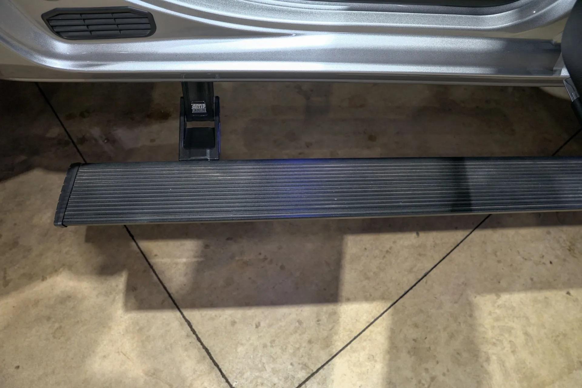 2021 Dodge Ram 1500 Laramie "Hell Horn"