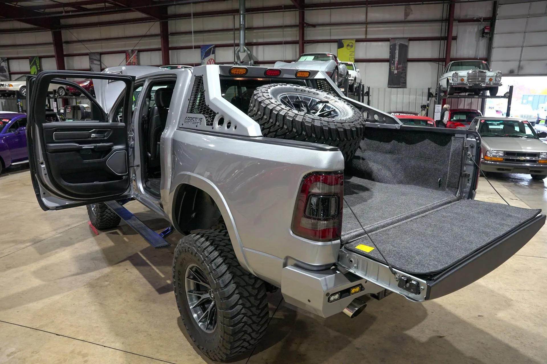 2021 Dodge Ram 1500 Laramie "Hell Horn"