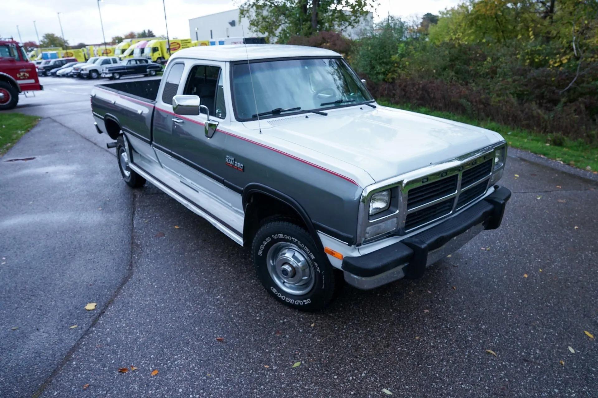 1992 Dodge Ram W250 LE