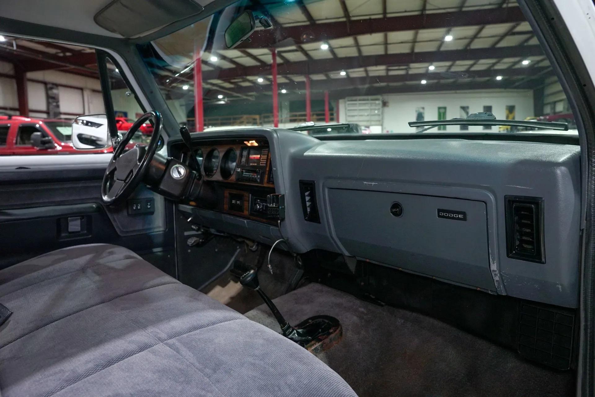 1992 Dodge Ram W250 LE