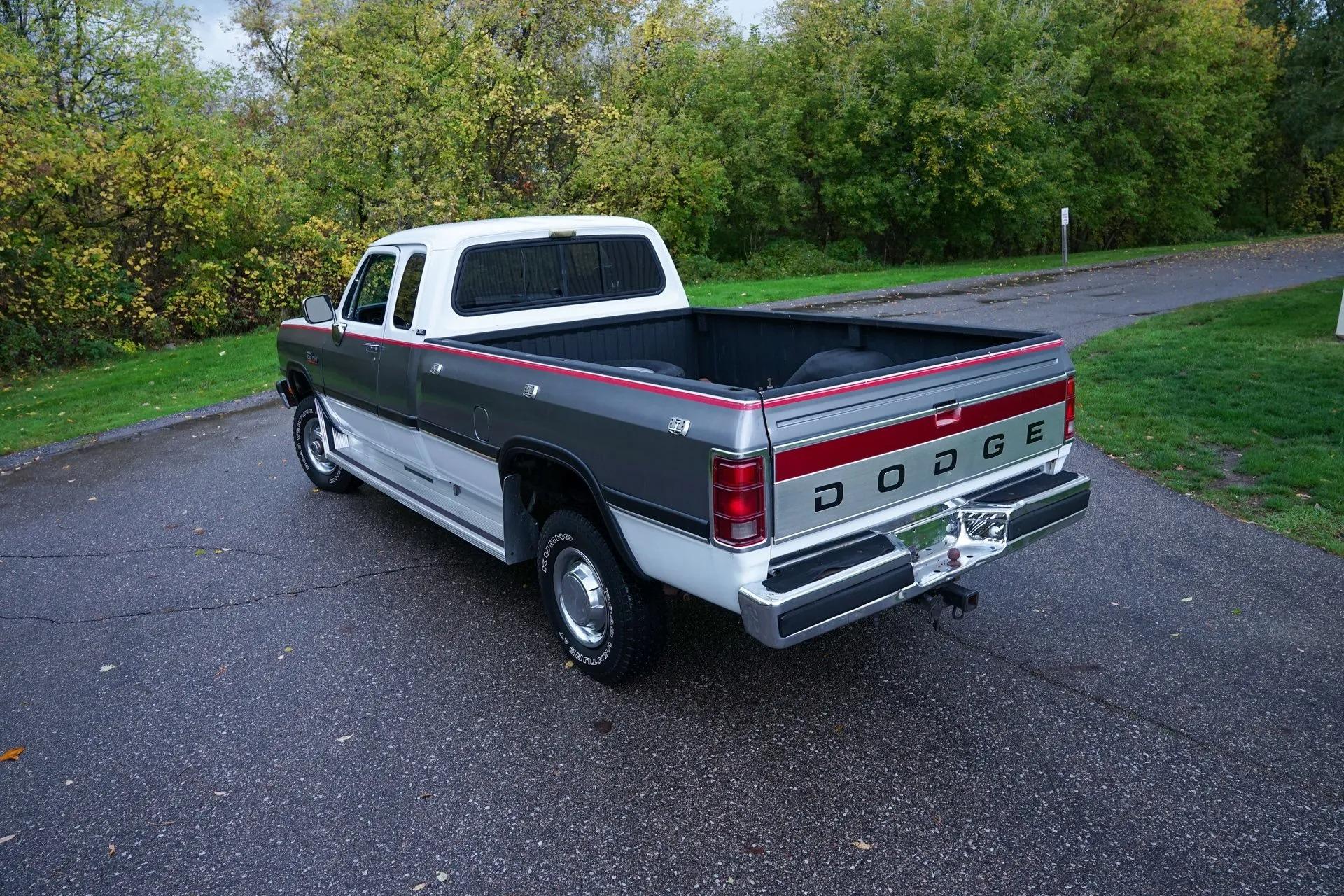 1992 Dodge Ram W250 LE
