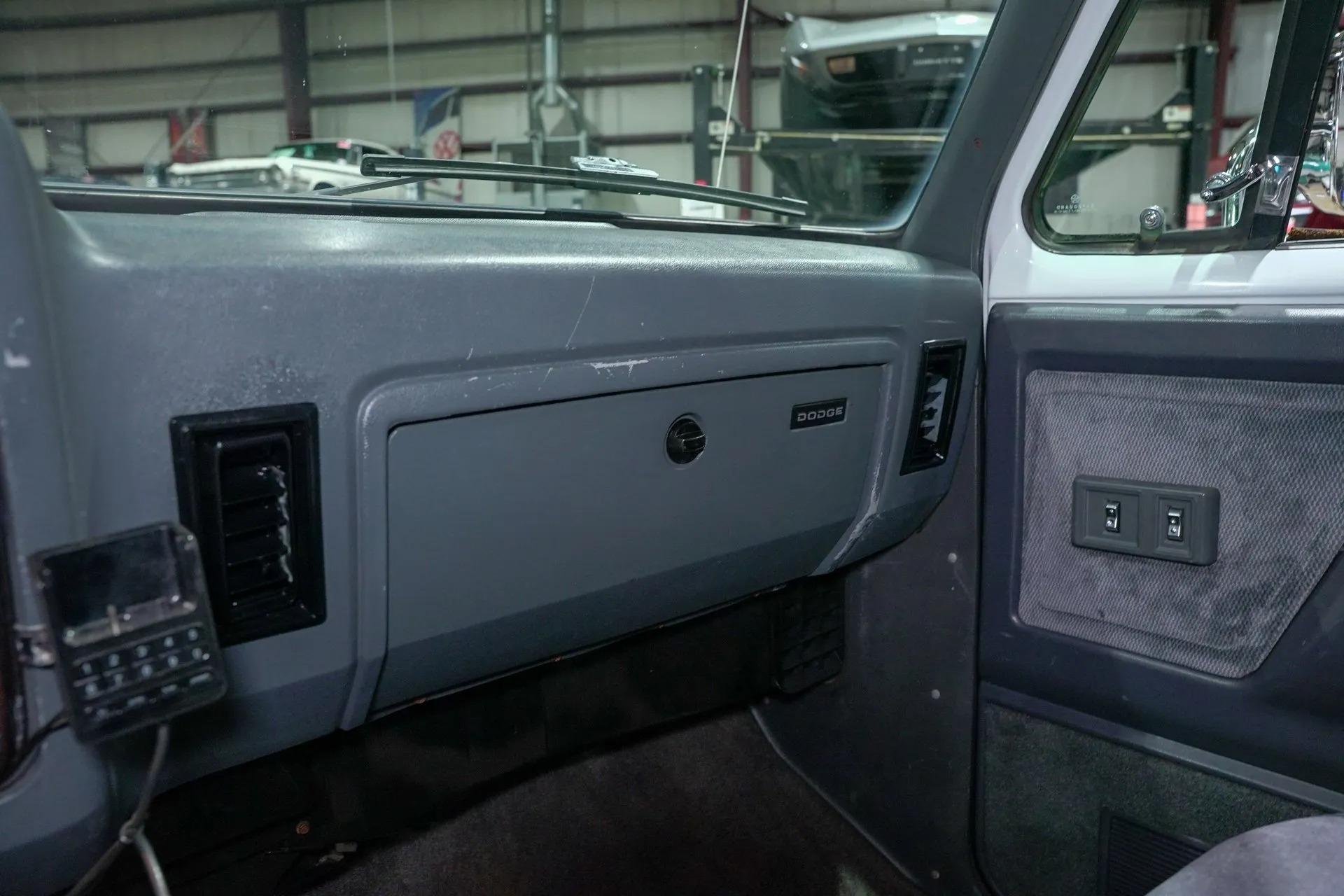 1992 Dodge Ram W250 LE