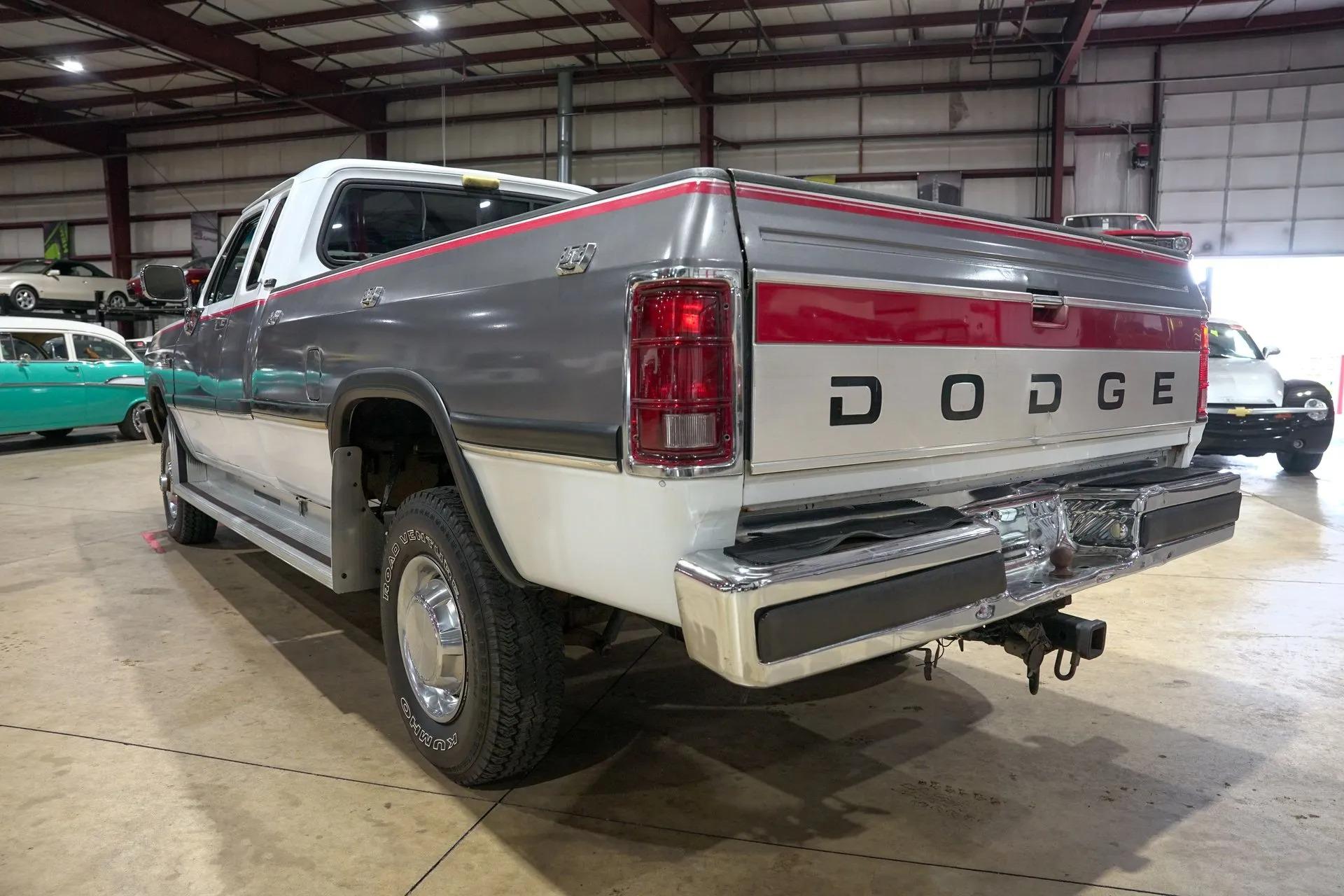 1992 Dodge Ram W250 LE