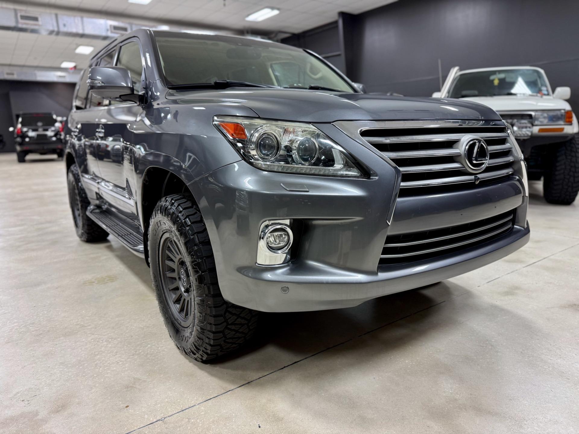 2014 Lexus LX 570 - 4