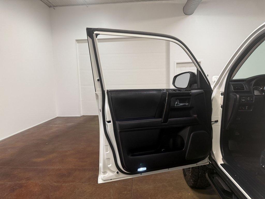 2021 Toyota 4Runner Venture