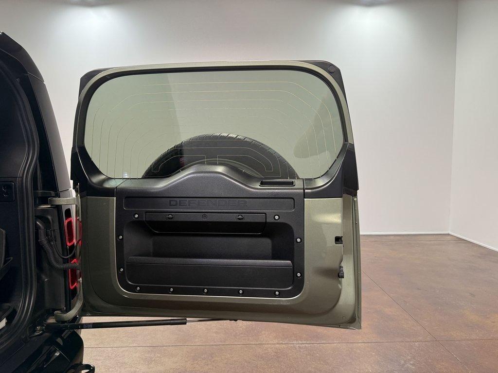 2024 Land Rover Defender 90 X-Dynamic SE