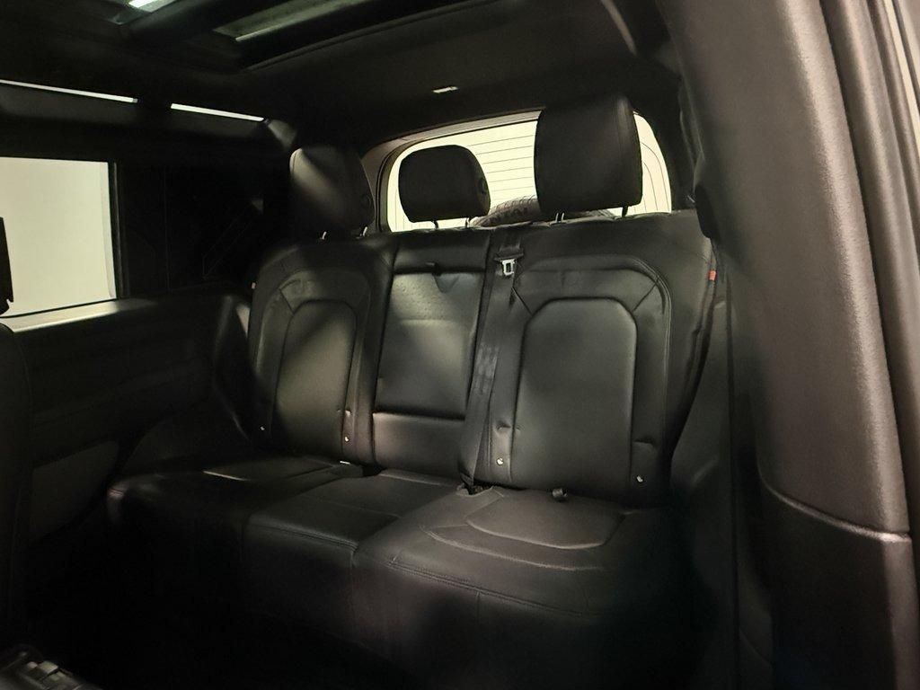 2024 Land Rover Defender 90 X-Dynamic SE