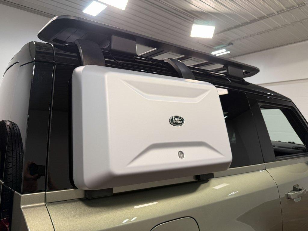 2024 Land Rover Defender 90 X-Dynamic SE