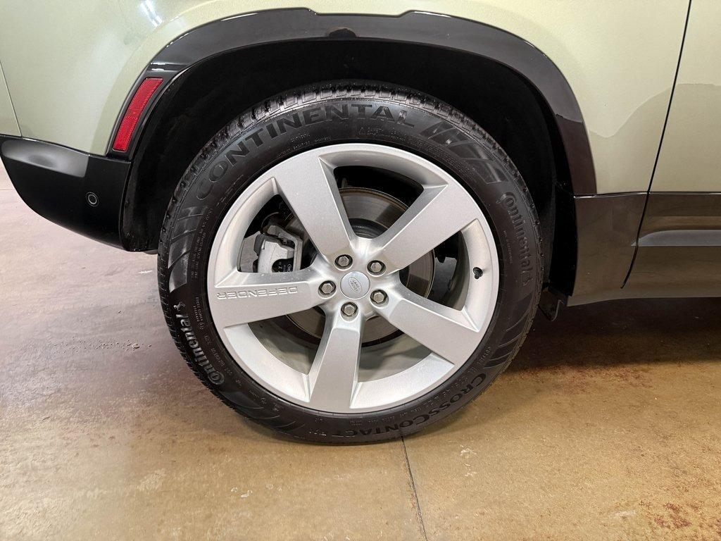 2024 Land Rover Defender 90 X-Dynamic SE