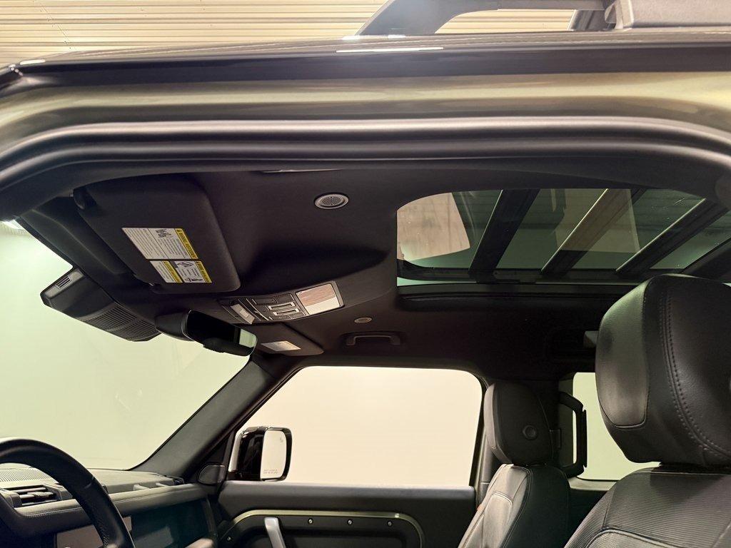 2024 Land Rover Defender 90 X-Dynamic SE