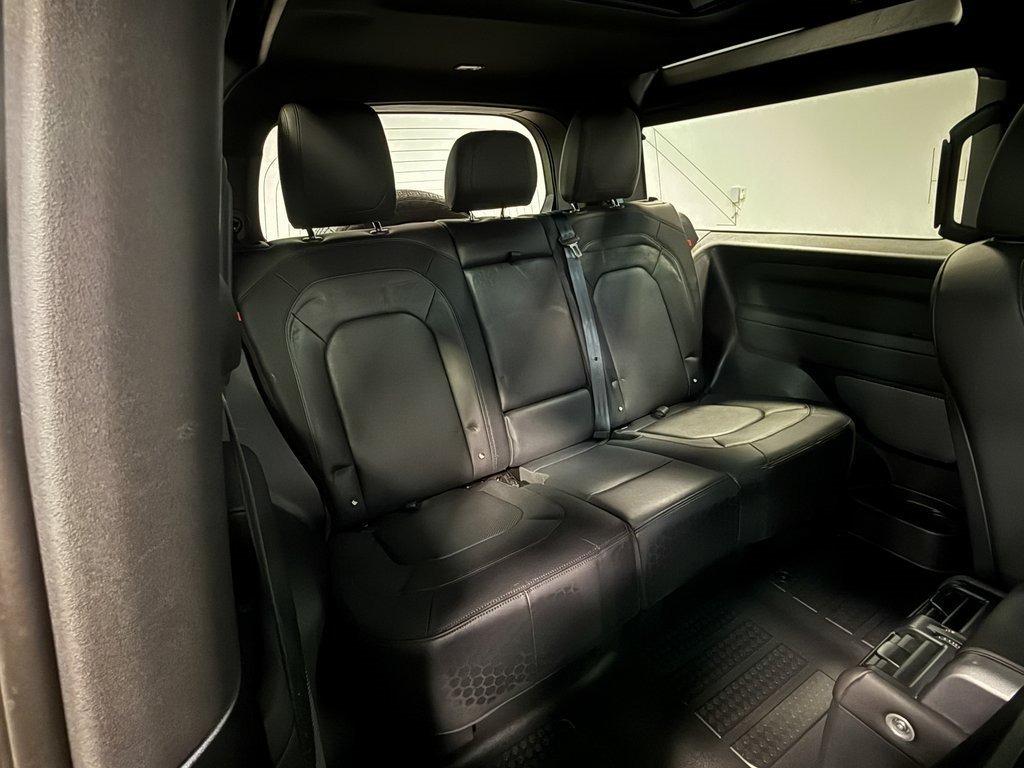 2024 Land Rover Defender 90 X-Dynamic SE