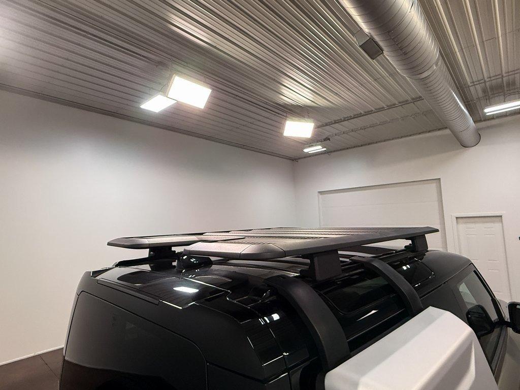 2024 Land Rover Defender 90 X-Dynamic SE