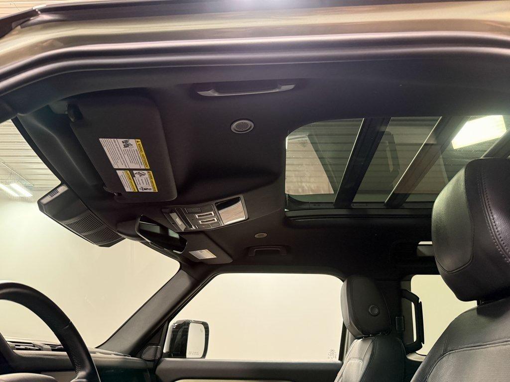2024 Land Rover Defender 90 X-Dynamic SE
