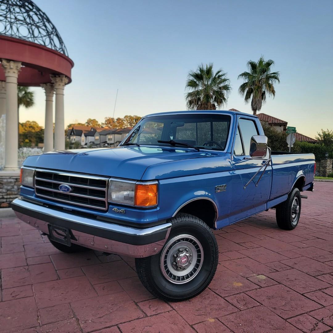 1990 Ford F-250 XLT Lariat - 4