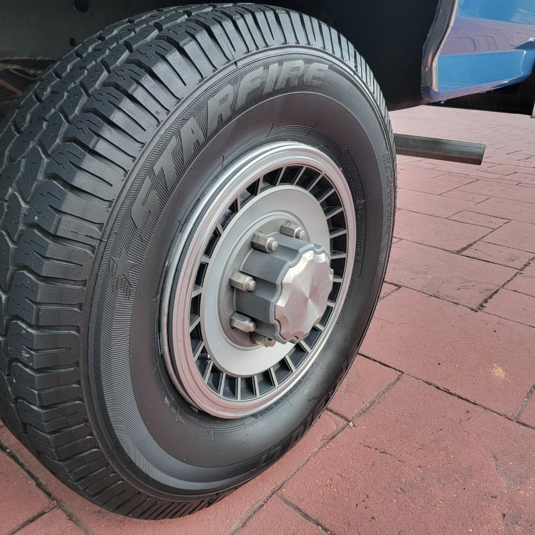 1990 Ford F-250 XLT Lariat