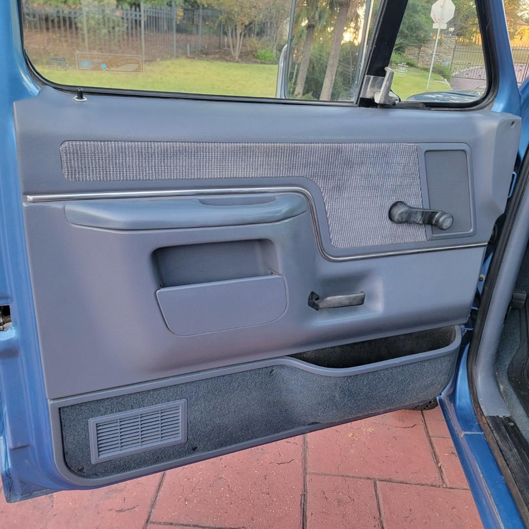 1990 Ford F-250 XLT Lariat