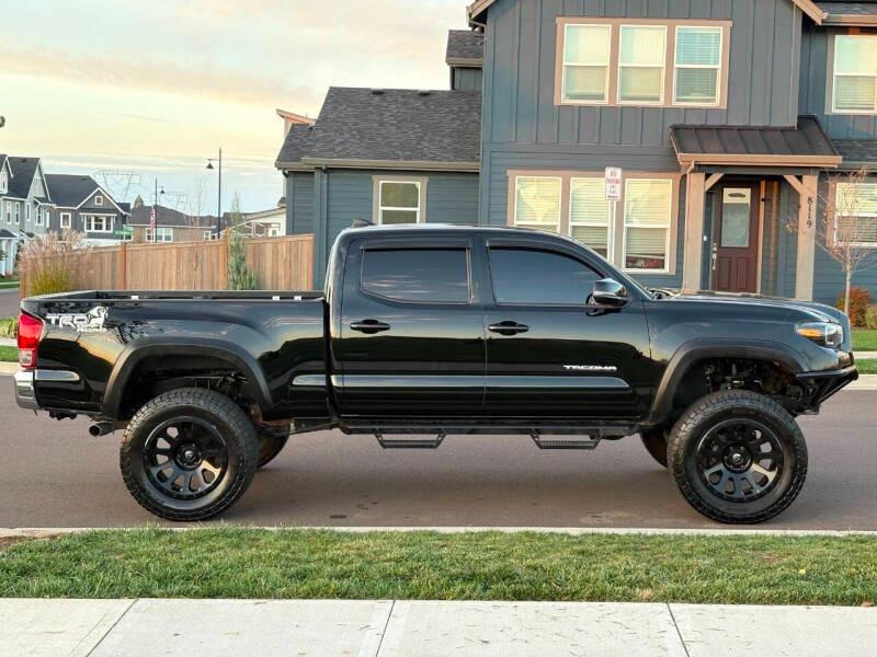 2017 Toyota Tacoma TRD Off-Road - 4